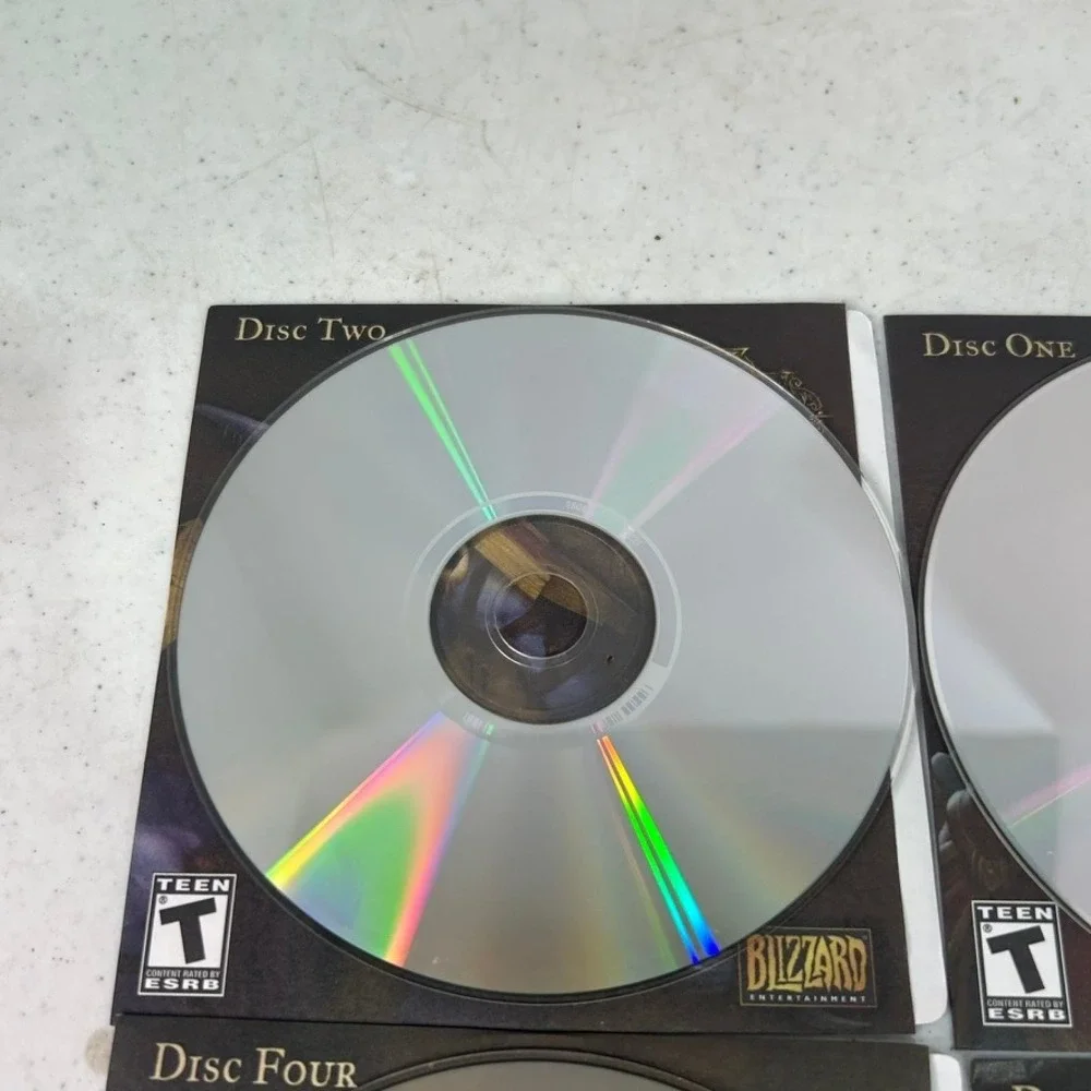 World of Warcraft PC Game 4 Disc Set Original Blizzard Entertainment Vintage
